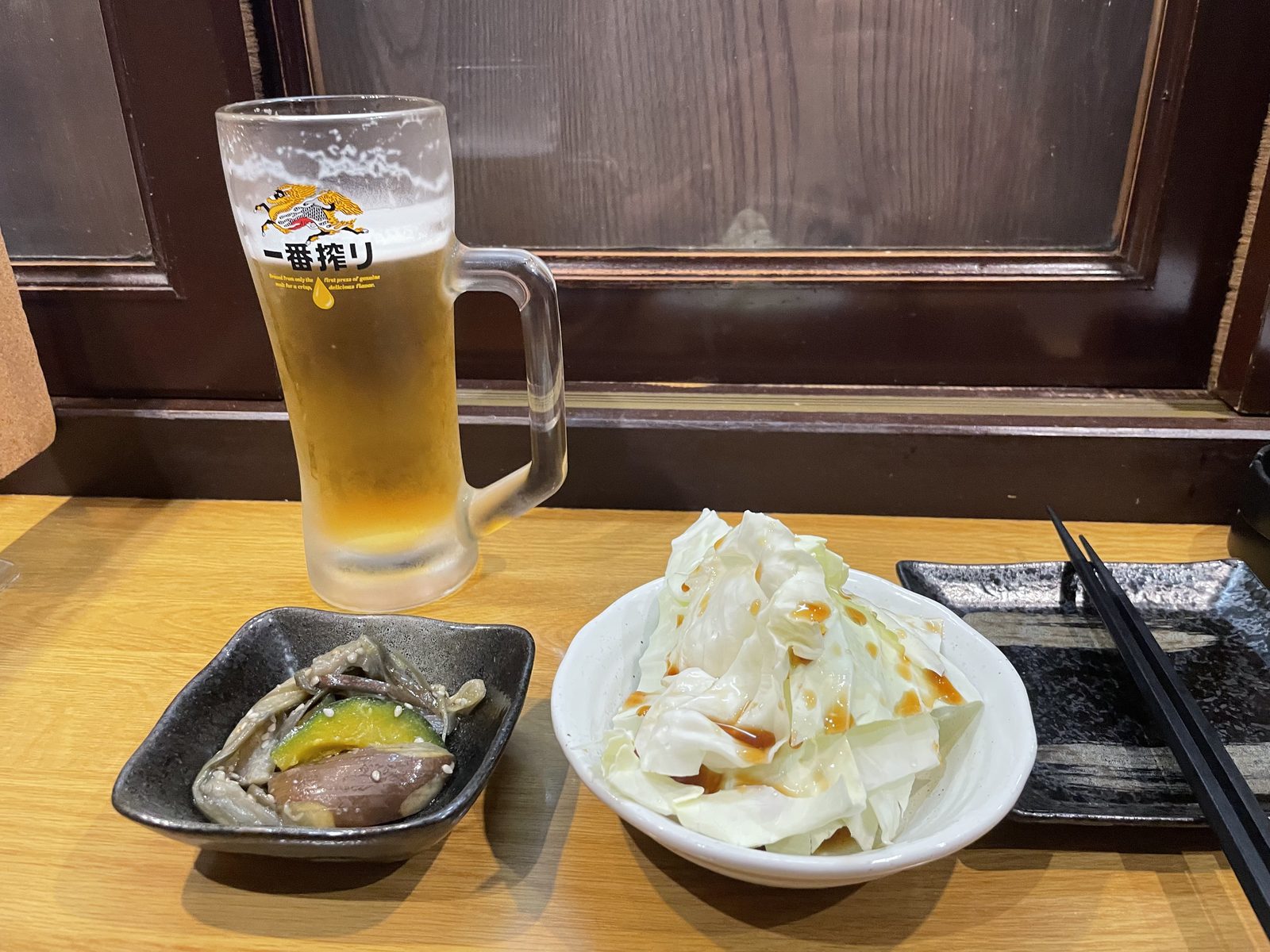 20:27 — 온천욕 후의 첫 잔