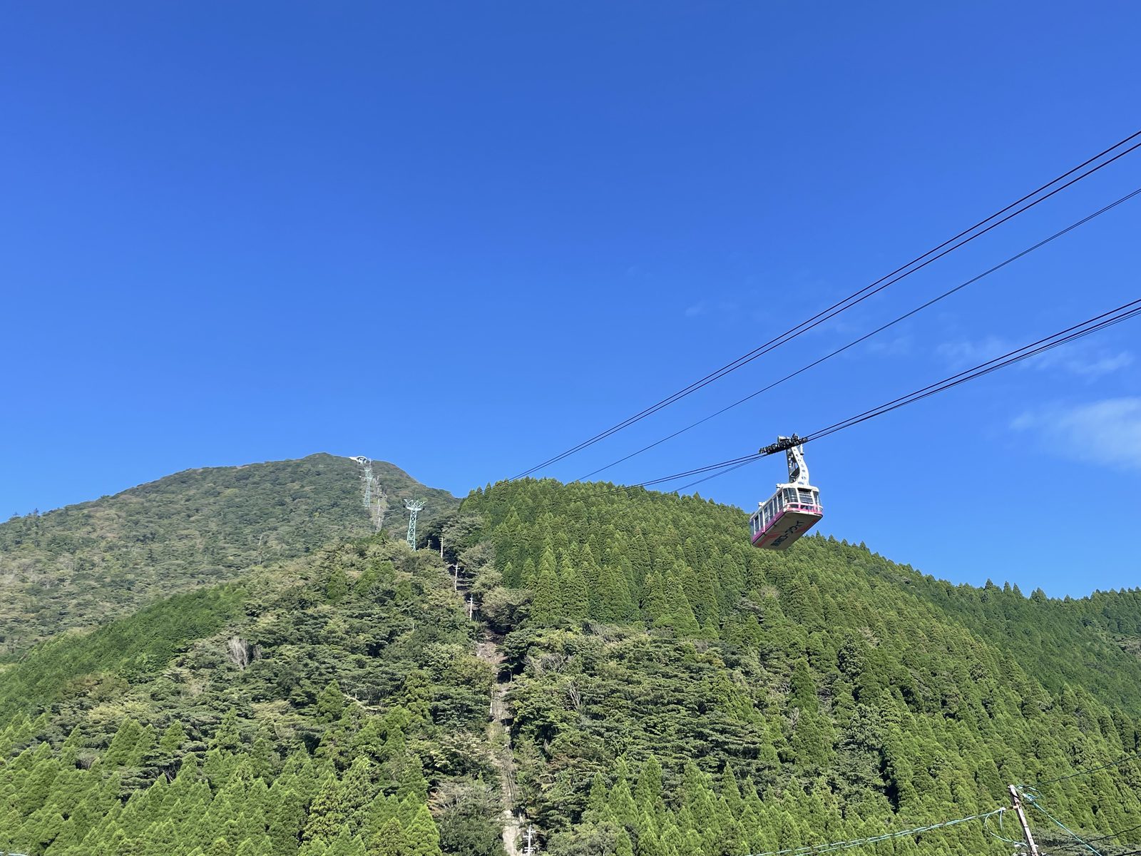 09:08 — 곤돌라가 산을 오른다